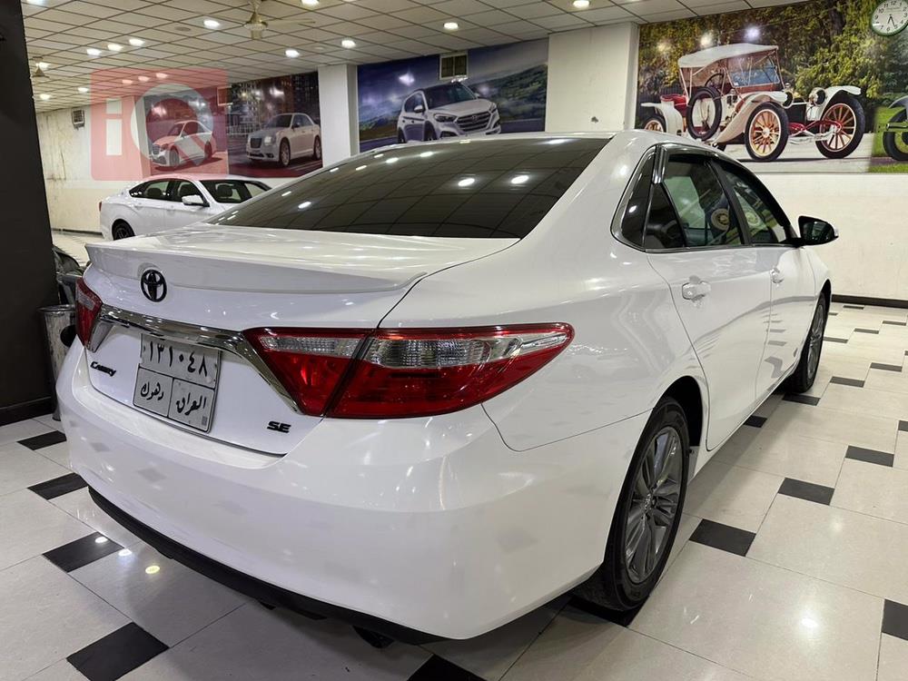 تۆیۆتا کامری